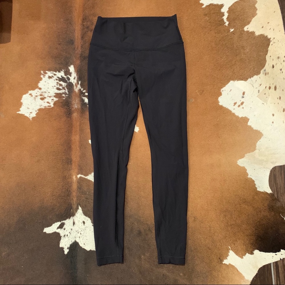 Lululemon Wunder Under black 28” Size 8 EUC